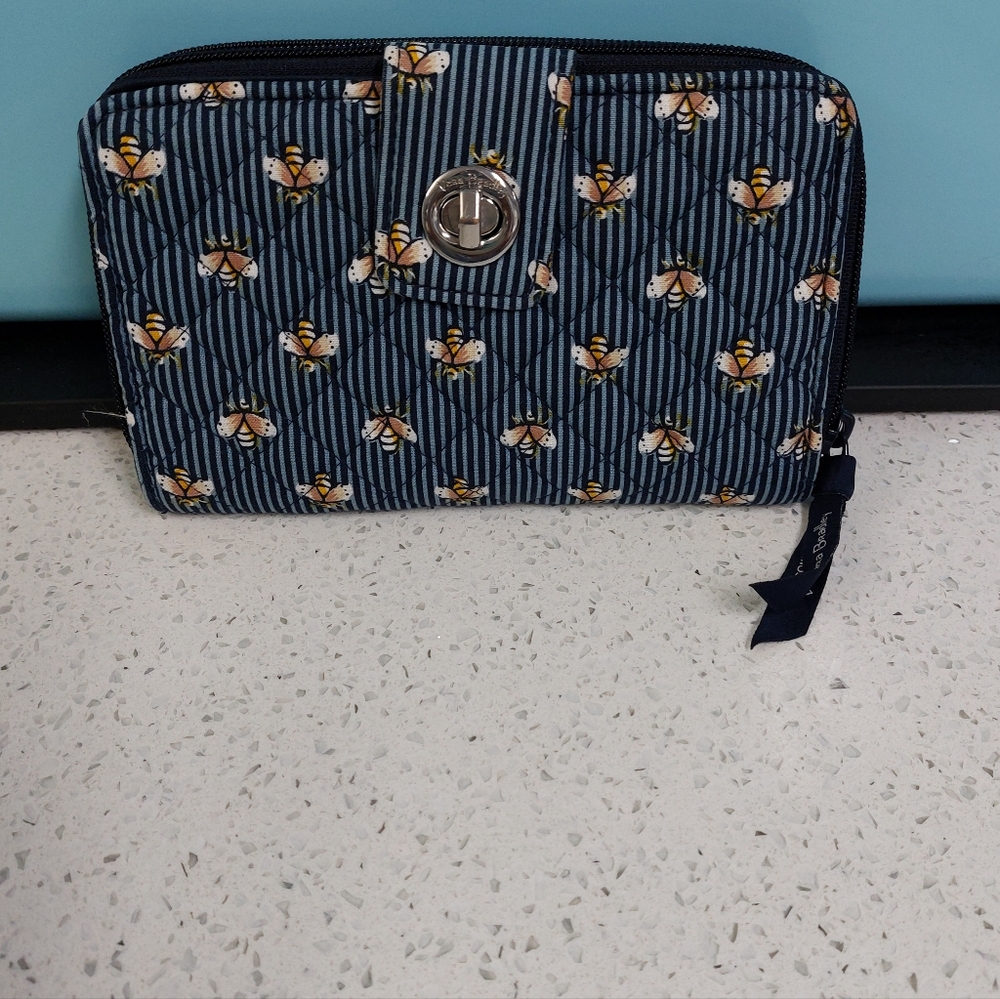 Vera Bradley Turnlock Wallet Bees Navy NWOT